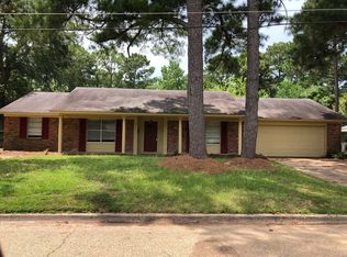 5157 Meadow Oaks Park Dr, Jackson, MS 39211