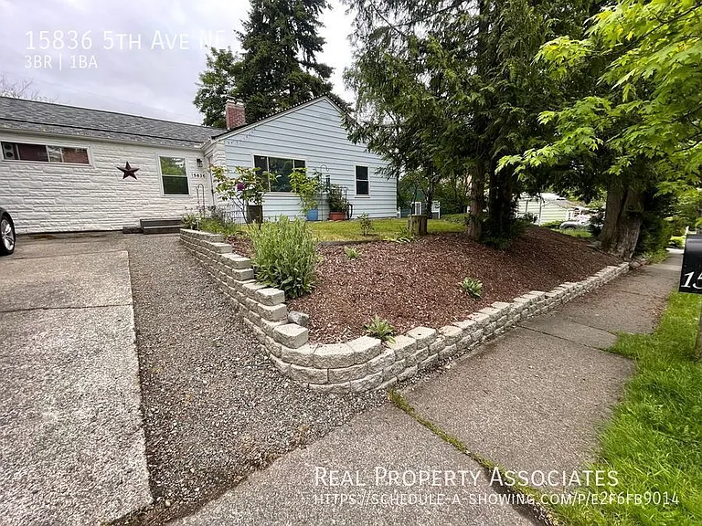 15836 5th Ave NE — Photo 1