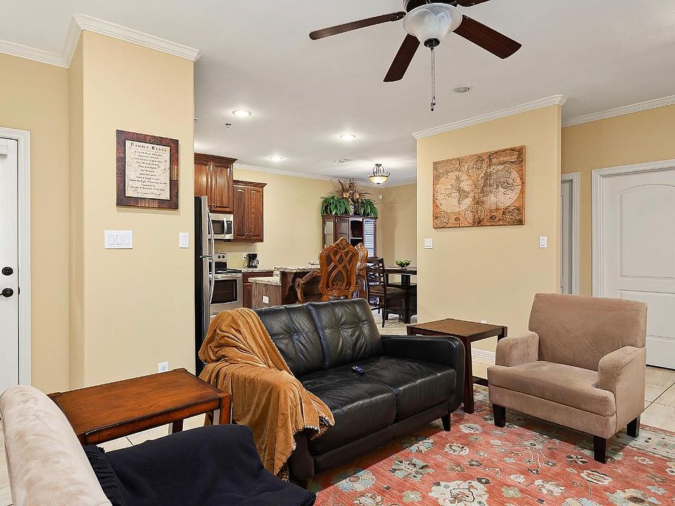 1st image of 205 S 1st Ave #205