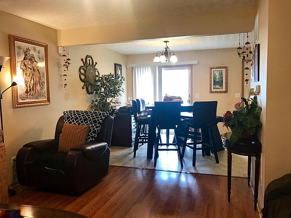 3rd image of 8316 Tegmen St