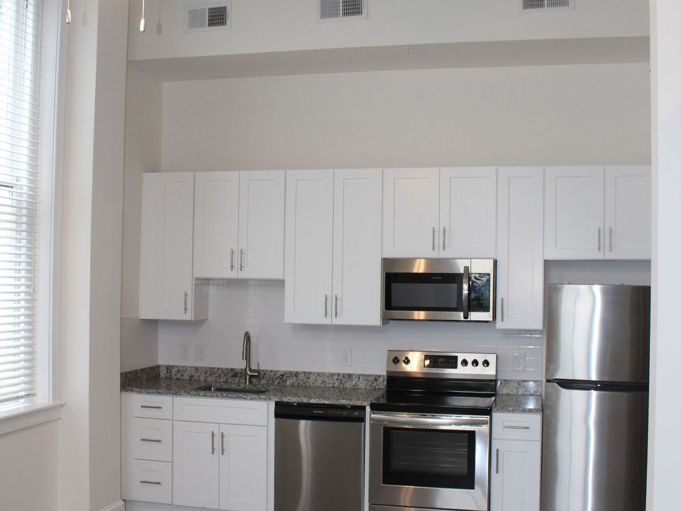 1st image of 114 W Court St #101