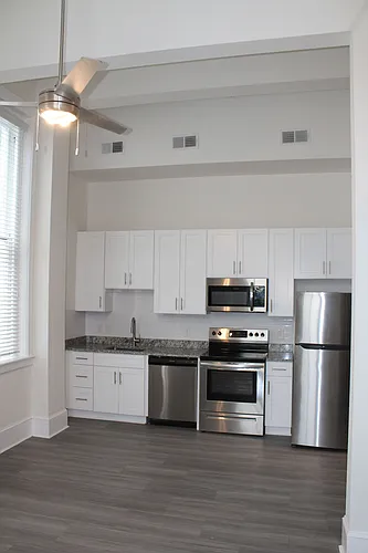 114 W Court St #101 Photo 1