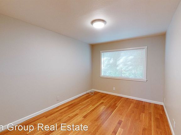 4th image of 2603 Barrett Ave