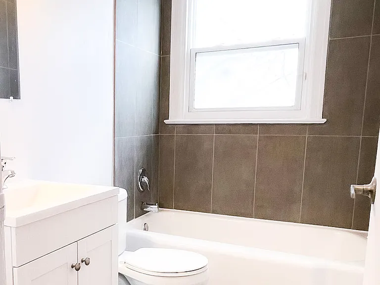 136 Weber St E #3 — Photo 6