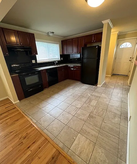 R.O.C. Apartments — Photo 122