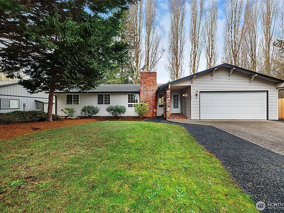 3rd image of 1907 Hanover Drive SE