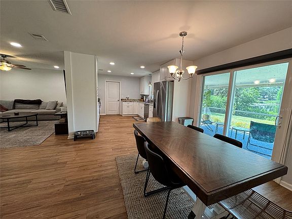 5th image of 1700 Overlake Ave