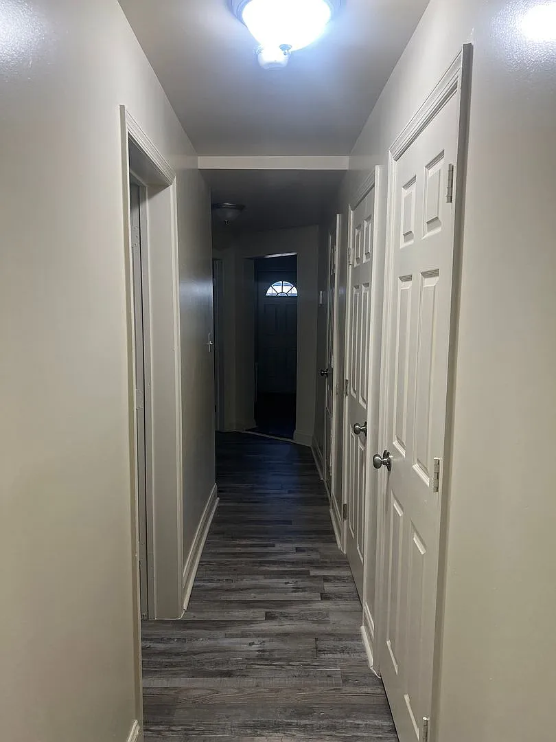 1615 Olive St NE — Photo 4