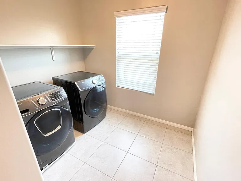 9458 Isla Lee Ave — Photo 9