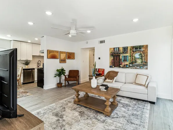 1200 E 52nd St APT 101, Austin, TX 78723