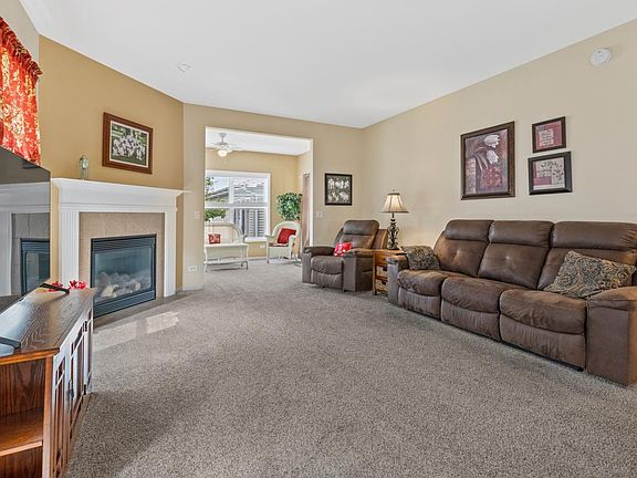 4th image of 3214 Whirlaway Ct