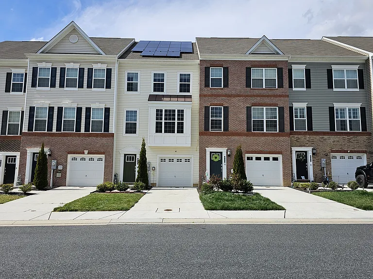 625 Heathland Trl — Photo 1