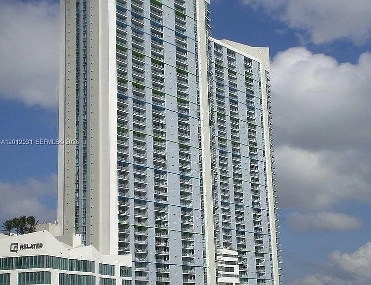 335 Biscayne Blvd #2900 — Photo 2