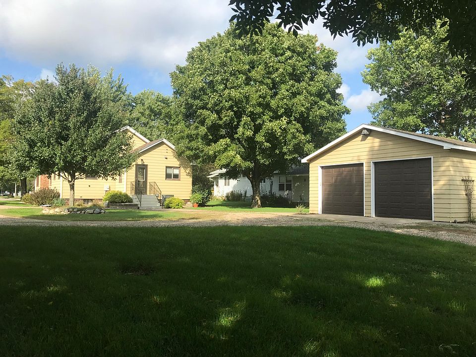 1st image of 1410 Okoboji Ave