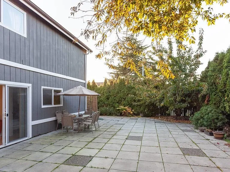 6000 Goldsmith Dr — Photo 18