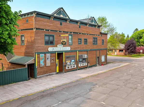 25703 Scott St, Calumet, MI 49913