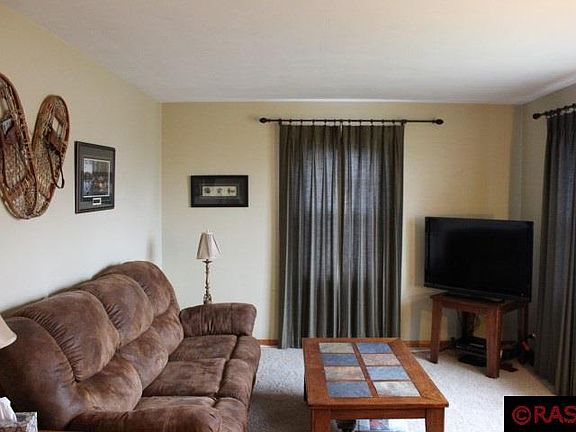 5th image of 504 1st St SE