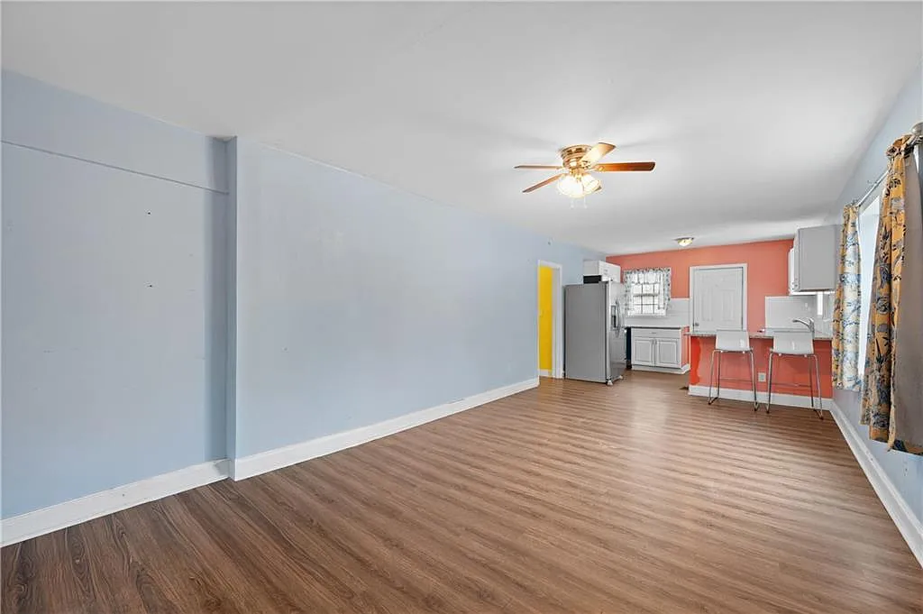 3 bed, 2.0 bath, 1200 sqft, $1,450 — Photo 3