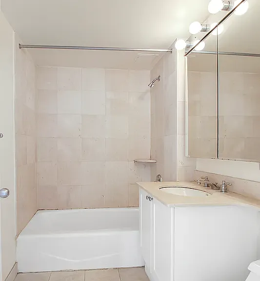 308 E 38th St #14B — Photo 11