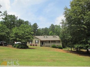 421 Holly Hills Ln, McDonough, GA