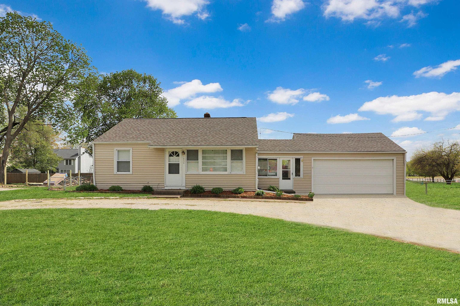 1820 W Glen Ave photo 1