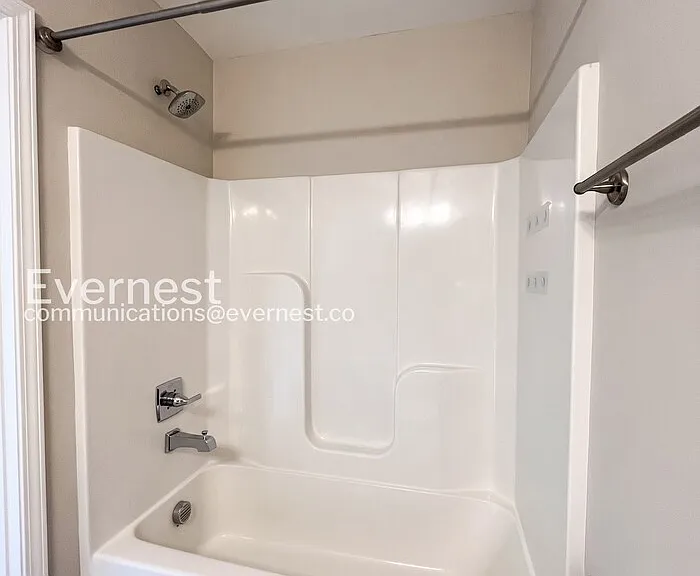 204 Tara Ct — Photo 16