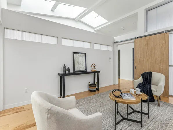 5 Salem Street, Portland, ME 04102