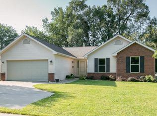 2739 E Court St, Iowa City, IA 52245