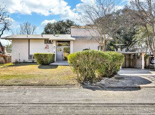 137 Trillium Ln, Castle Hills, TX 78213