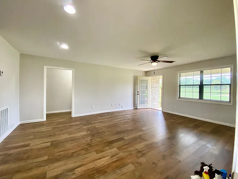 43 Brodie Ln — Photo 4