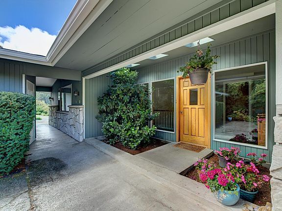 3rd image of 5330 153rd Ave SE
