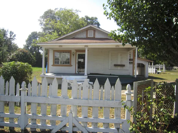 203 Klondyke St, Hattiesburg, MS 39401