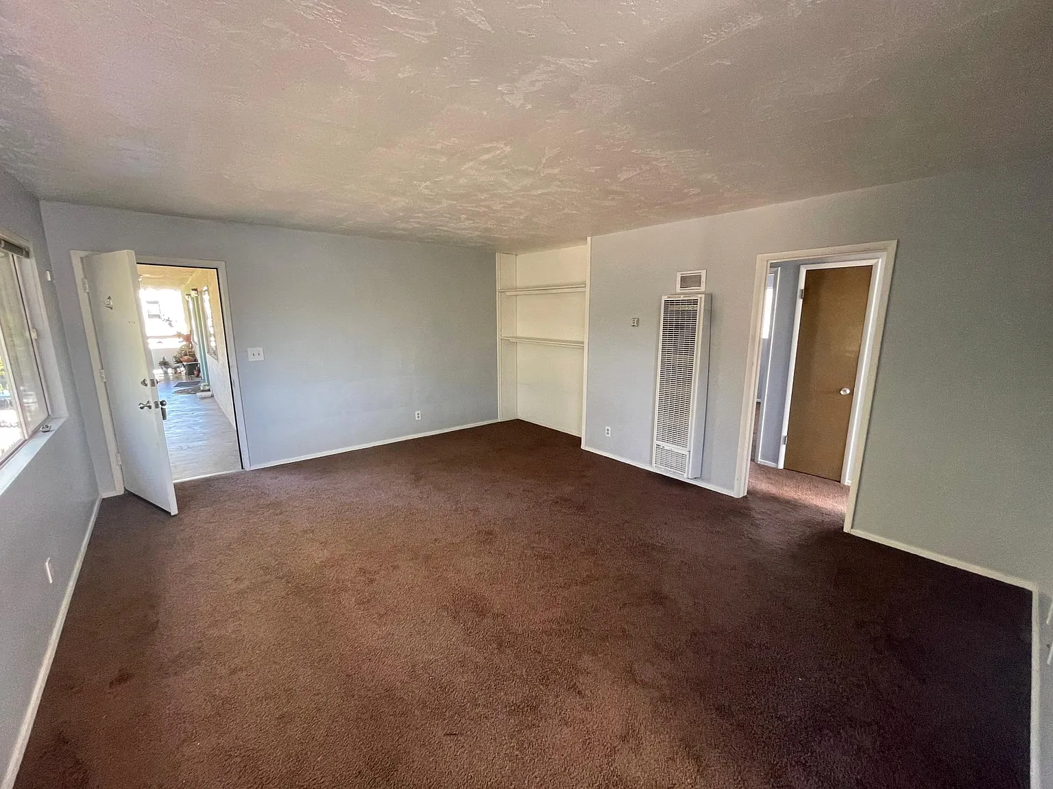 2 bed, 720 sqft, $2,600 — Photo 2