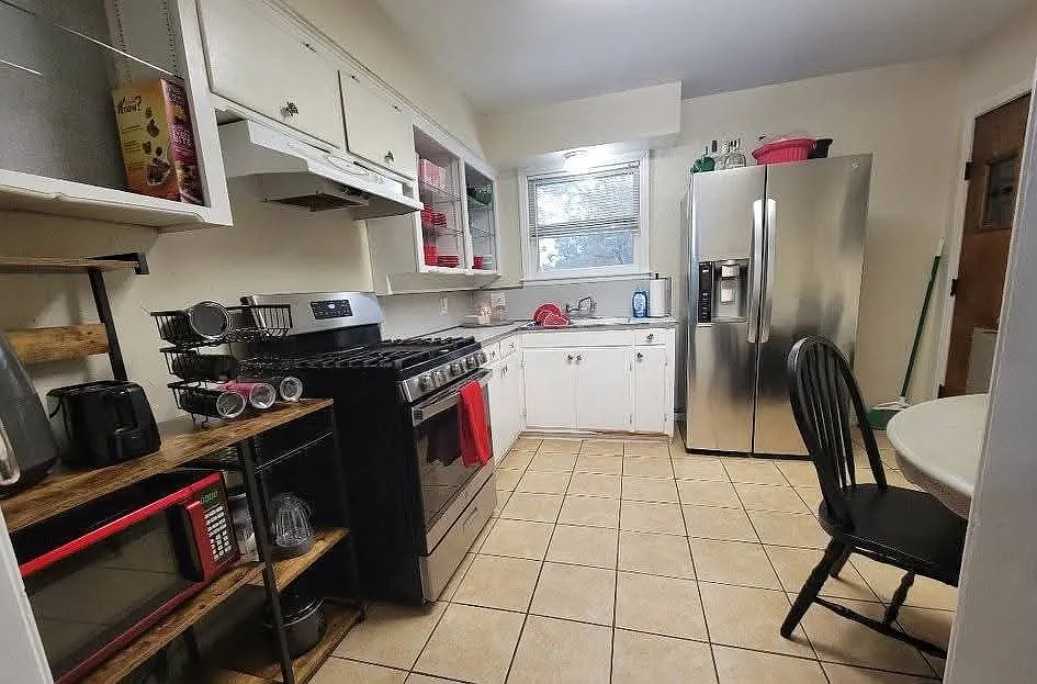 2 bed, 825 sqft, $1,650 — Photo 4