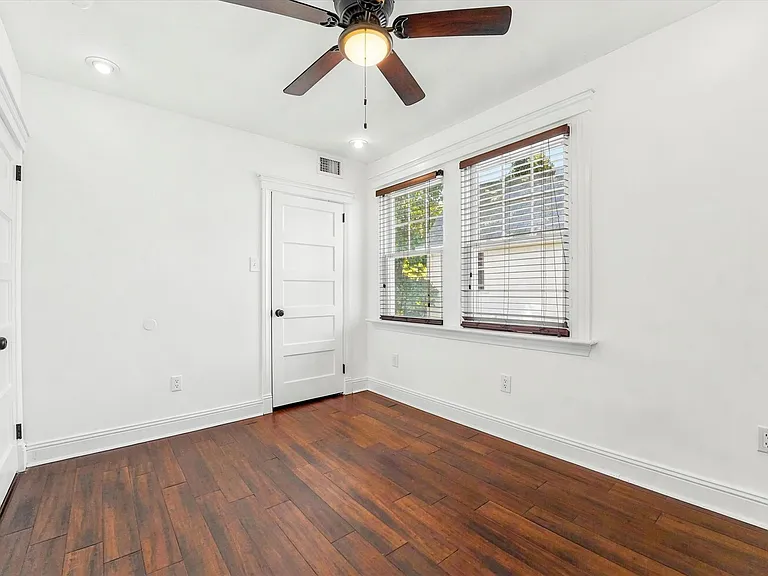 114 Biddle Rd — Photo 16
