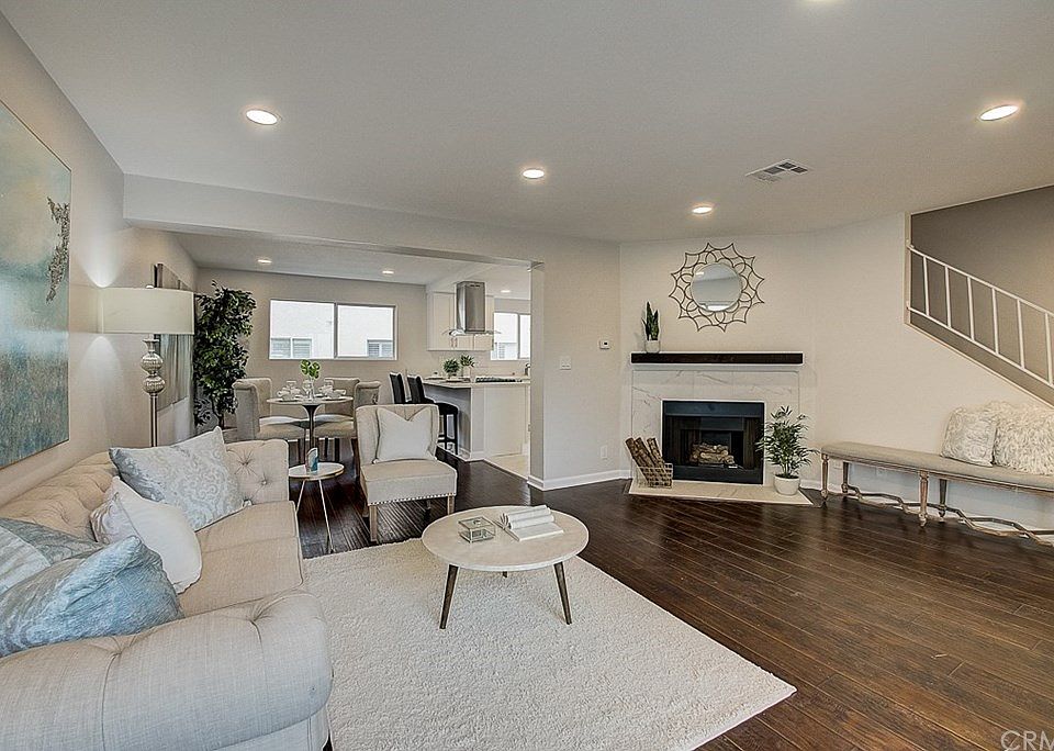 1st image of 18550 Hatteras St Unit 70