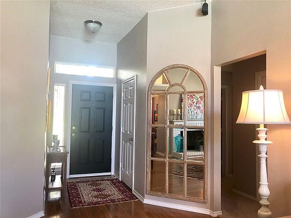 5th image of 2708 Canterbury St