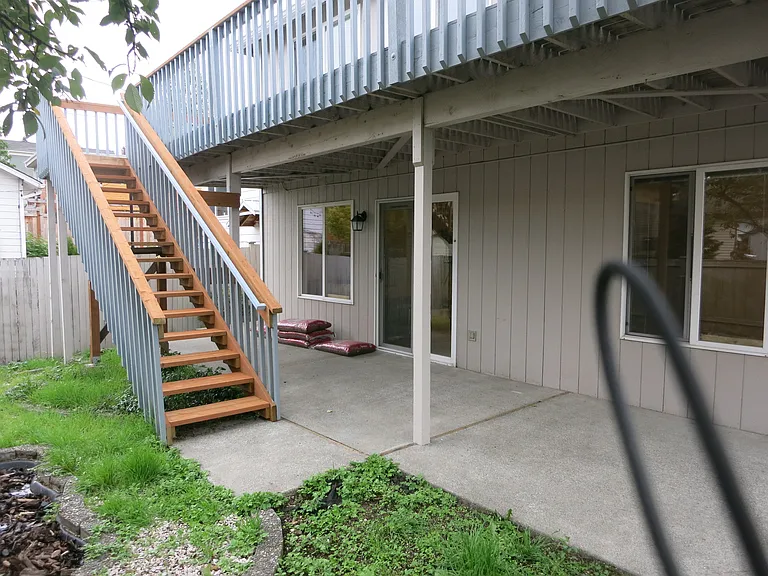 905 N 101st St — Photo 23