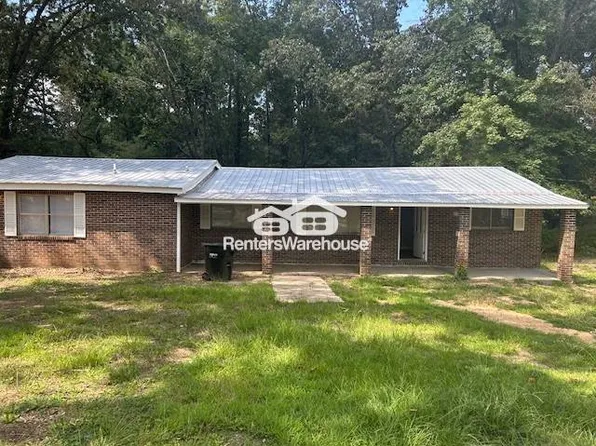 2710 Moore Rd, Adamsville, AL 35005