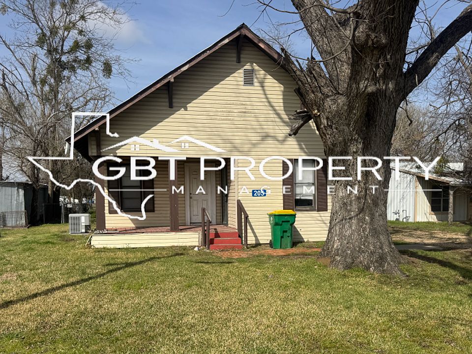 1st image of 205 N Narcissus St