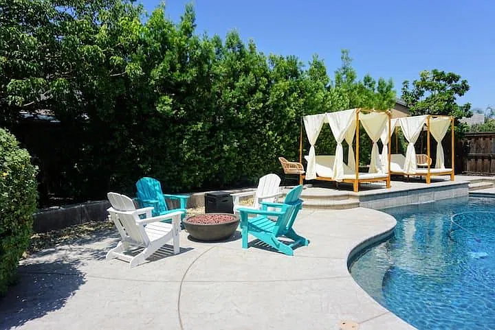 18459 Ensign Way — Photo 3