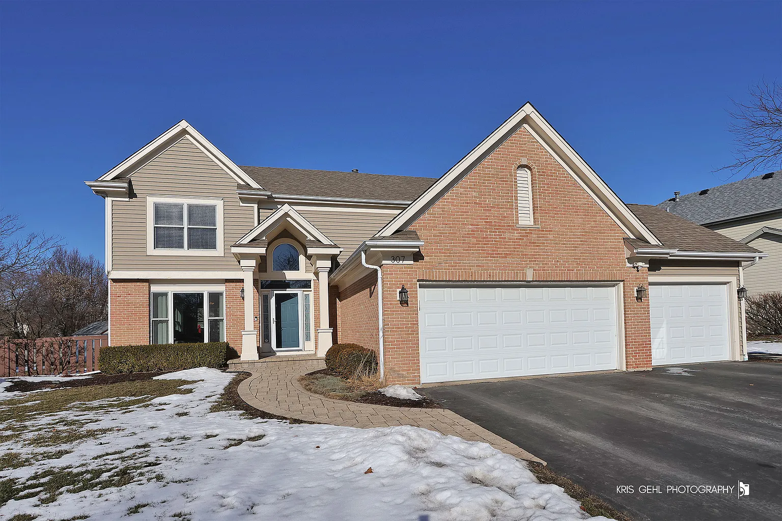 307 Fairfax Ln photo 1