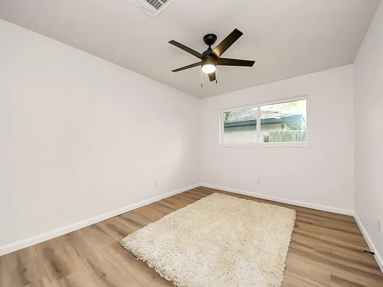 2407 Crestdale Dr — Photo 33