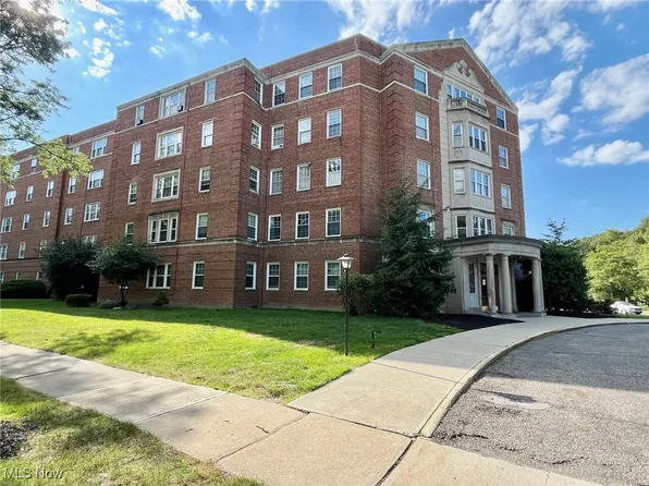 13800 Fairhill Rd APT 321, Shaker Heights, OH 44120
