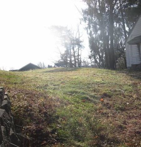 2nd image of 136 Pikeview Rd