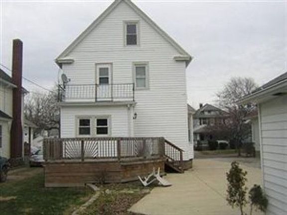 2nd image of 126 Bellfield Ave