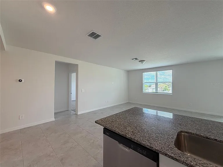 5009 Katrina Dr — Photo 48
