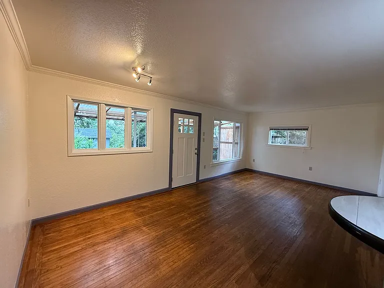 8121 El Rancho Dr — Photo 4