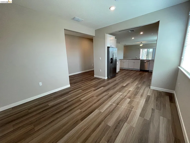 4395 Canada Way — Photo 11