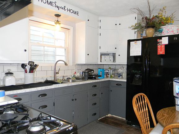 5th image of 108 W Lowell Ave